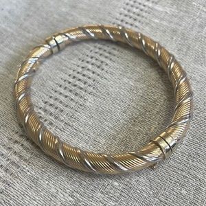 14k Gold Twisted Bangle Bracelet